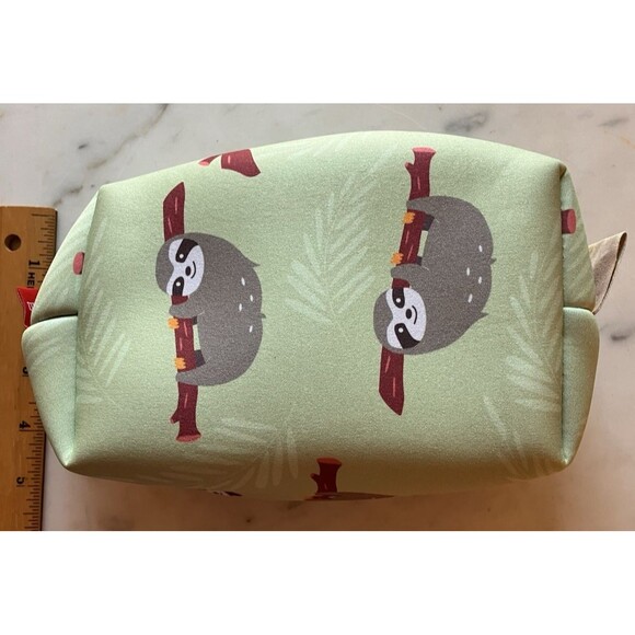 NEW L Parkin Sloth 8.5"x4.5" Pencil Case Green Travel Toiletry Waterproof - Picture 2 of 7